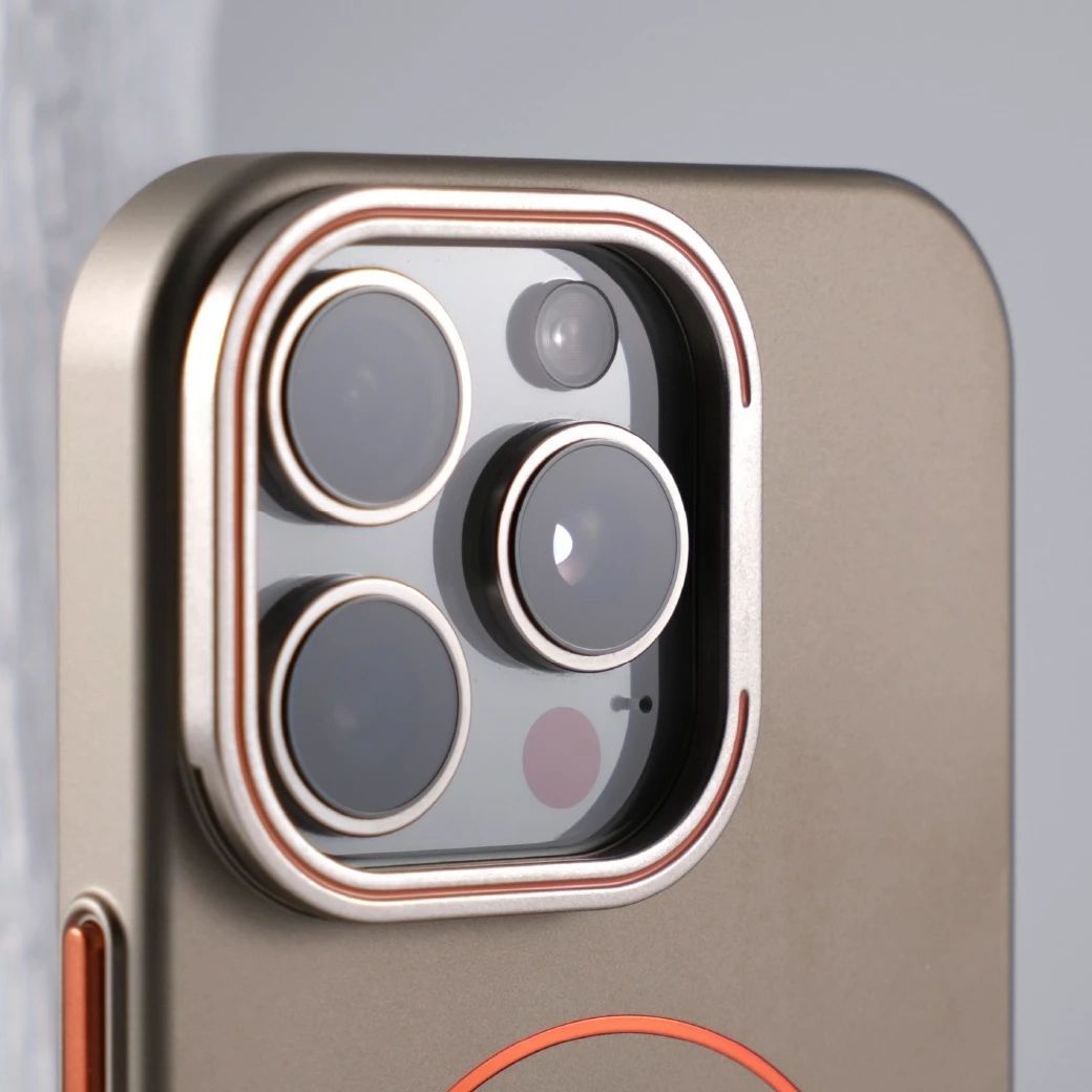 StandFrame® Case – Matte Finish, Built-In Kickstand